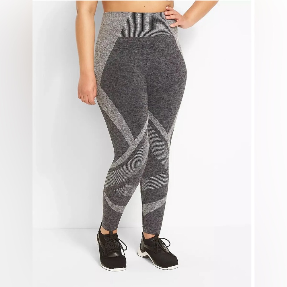 Lane Bryant LIVI Activewear Legging 7/8